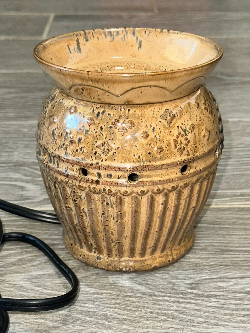 SCENTSY Arthur Full Size Ceramic Electric Wax Warmer Retired Imperial Line Works